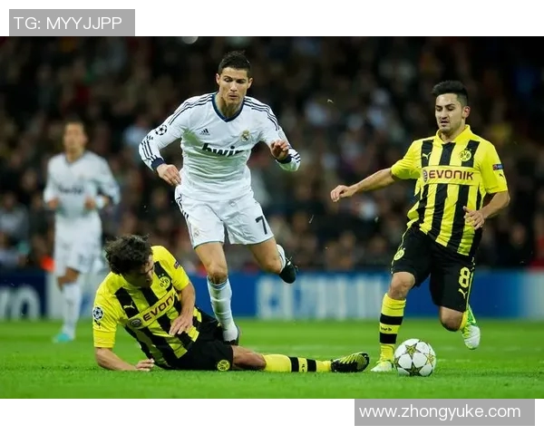 一上场就能立刻破门的足球球星们：他们的神奇表现与背后故事